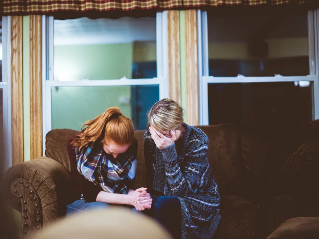 Voer het gesprek over zelfmoordgedachten en bescherm het leven