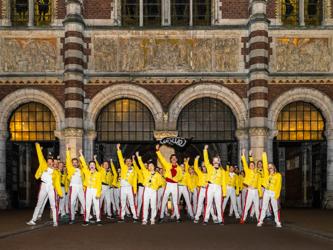 30 Freddie Mercury's rennen door Amsterdam voor de geestelijke gezondheid van de man